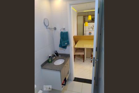 Banheiro de apartamento à venda com 1 quarto, 35m² em Barra Funda, São Paulo