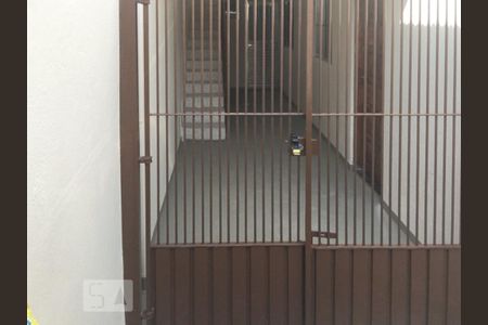 Casa para alugar com 62m², 1 quarto e 1 vagaFrente