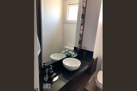 Apartamento para alugar com 90m², 2 quartos e 2 vagas Apartamento para alugar com 90m², 2 quartos e 2 vagasBanheiro