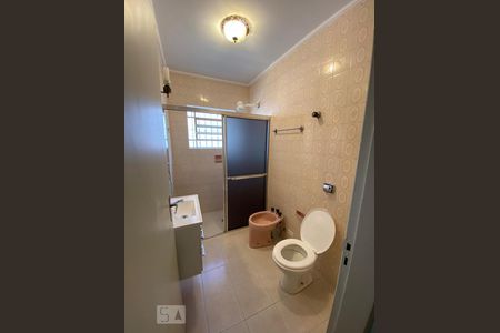 Banheiro de casa à venda com 3 quartos, 149m² em Vila Madalena, São Paulo