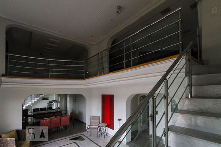 Apartamento para alugar com 475m², 4 quartos e 4 vagasescada