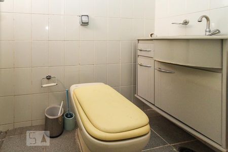 Apartamento para alugar com 475m², 4 quartos e 4 vagasBanheiro de Serviço