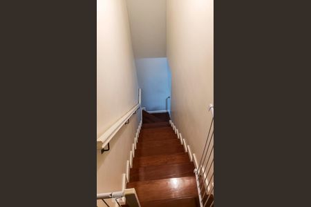 Escada de casa de condomínio para alugar com 3 quartos, 120m² em Cachambi, Rio de Janeiro