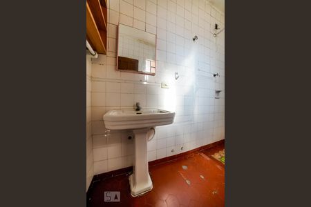 Banheiro de casa para alugar com 2 quartos, 32m² em Vila Maria Baixa, São Paulo