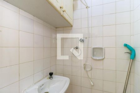 Apartamento para alugar com 65m², 2 quartos e 1 vaga Apartamento para alugar com 65m², 2 quartos e 1 vagaBanheiro de Serviço