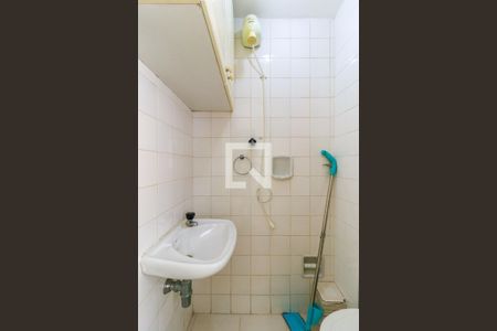 Apartamento para alugar com 65m², 2 quartos e 1 vaga Apartamento para alugar com 65m², 2 quartos e 1 vagaBanheiro de Serviço