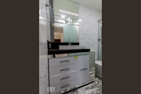Banheiro Armários de casa à venda com 2 quartos, 74m² em Piratininga (venda Nova), Belo Horizonte