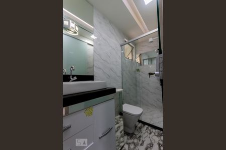 Banheiro de casa à venda com 2 quartos, 74m² em Piratininga (venda Nova), Belo Horizonte