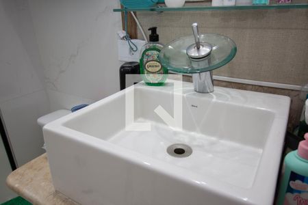 Apartamento para alugar com 49m², 2 quartos e sem vaga Apartamento para alugar com 49m², 2 quartos e sem vagaBanheiro