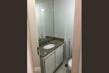 Apartamento à venda com 78m², 2 quartos e 1 vaga Apartamento à venda com 78m², 2 quartos e 1 vagaBanheiro Suite