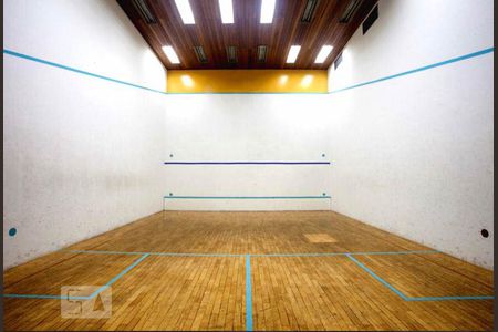 Studio à venda com 25m², 1 quarto e 1 vaga Studio à venda com 25m², 1 quarto e 1 vagaQuadra