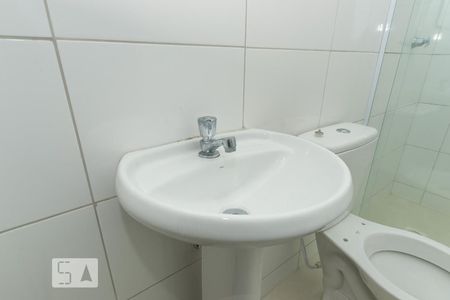 Banheiro de kitnet/studio para alugar com 1 quarto, 36m² em Vila do Encontro, São Paulo