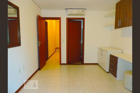 Suite 1 de apartamento para alugar com 2 quartos, 170m² em Campeche, Florianópolis
