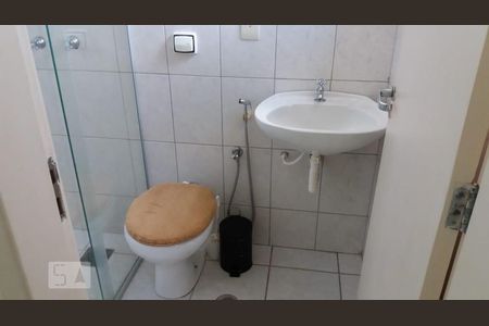 Banheiro de kitnet/studio para alugar com 1 quarto, 30m² em Setor Leste Universitário, Goiânia