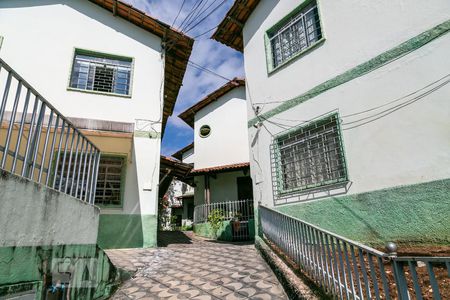 Entrada de casa de condomínio à venda com 2 quartos, 60m² em Ipiranga, Belo Horizonte