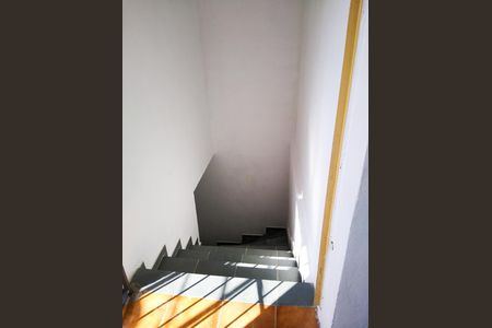 Studio para alugar com 59m², 1 quarto e sem vaga Studio para alugar com 59m², 1 quarto e sem vagaEscada