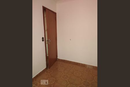 Casa à venda com 250m², 4 quartos e 2 vagas Casa à venda com 250m², 4 quartos e 2 vagasQuarto 5