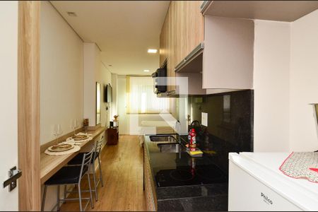 Sala/Cozinha de apartamento para alugar com 1 quarto, 35m² em União, Belo Horizonte