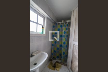 Casa à venda com 300m², 5 quartos e sem vagaBanheiro de Serviço