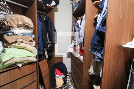 Casa à venda com 300m², 5 quartos e sem vagaCloset da suíte 2