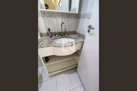 Casa à venda com 300m², 5 quartos e sem vagaBanheiro da Suíte 1