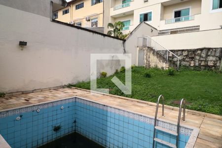 Casa à venda com 300m², 5 quartos e sem vagaPiscina
