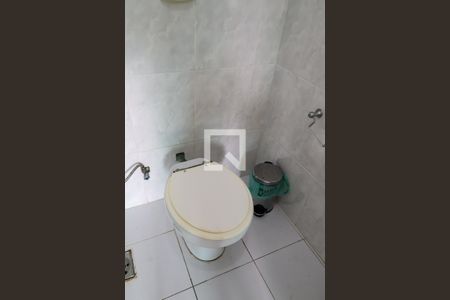 Casa à venda com 300m², 5 quartos e sem vagaBanheiro da Suíte 1