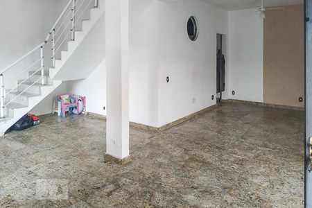 Sala de casa à venda com 4 quartos, 250m² em Braz de Pina, Rio de Janeiro