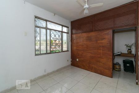 Quarto 1 de casa à venda com 4 quartos, 250m² em Braz de Pina, Rio de Janeiro