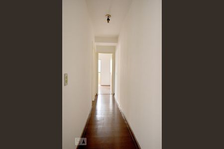 Corredor de apartamento para alugar com 2 quartos, 55m² em Barra Funda, São Paulo