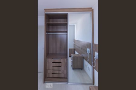 Quarto 1 de apartamento para alugar com 2 quartos, 53m² em Vila Anastácio, São Paulo