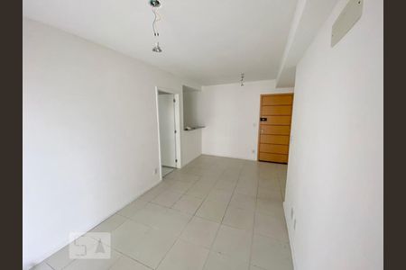 Sala de apartamento para alugar com 3 quartos, 80m² em Vila da Penha, Rio de Janeiro