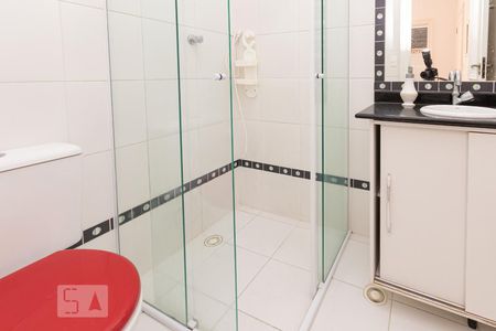 Banheiro  de apartamento para alugar com 1 quarto, 60m² em Bela Vista, São Paulo