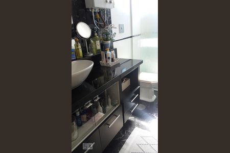 Apartamento à venda com 98m², 2 quartos e sem vagaBanheiro 2