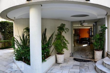 Apartamento para alugar com 42m², 1 quarto e 1 vaga Apartamento para alugar com 42m², 1 quarto e 1 vagaEntrada