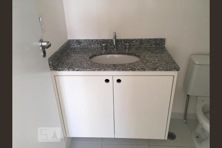 Banheiro de apartamento para alugar com 1 quarto, 41m² em Ipiranga, São Paulo