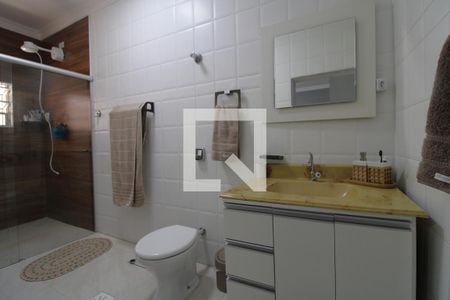 Banheiro da suíte de casa para alugar com 4 quartos, 300m² em Vila Arriete, São Paulo