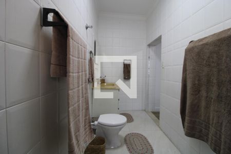 Casa à venda com 300m², 4 quartos e 3 vagasBanheiro da suíte