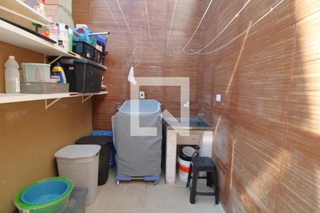 Casa à venda com 300m², 4 quartos e 3 vagasLavanderia