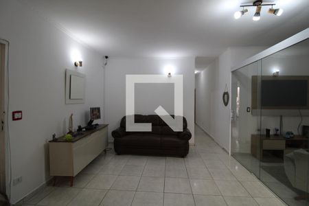 Sala 1 de casa para alugar com 4 quartos, 300m² em Vila Arriete, São Paulo