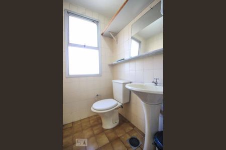 Banheiro Social de kitnet/studio à venda com 9 quartos, 620m² em Funcionários, Belo Horizonte