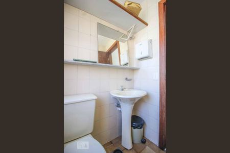 Banheiro Social de kitnet/studio à venda com 9 quartos, 620m² em Funcionários, Belo Horizonte