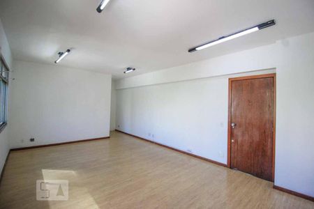 Sala e quarto de kitnet/studio à venda com 9 quartos, 620m² em Funcionários, Belo Horizonte