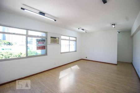 Sala e quarto de kitnet/studio à venda com 9 quartos, 620m² em Funcionários, Belo Horizonte