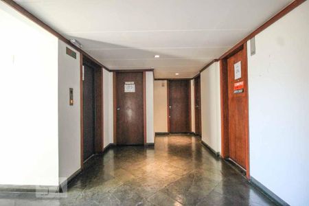 Hall de kitnet/studio à venda com 9 quartos, 620m² em Funcionários, Belo Horizonte