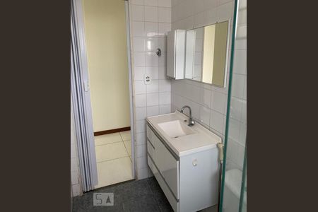 Banheiro de apartamento à venda com 2 quartos, 60m² em Jacarepaguá, Rio de Janeiro