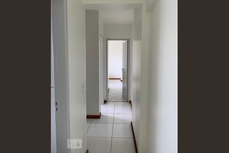 Corredor de apartamento à venda com 2 quartos, 60m² em Jacarepaguá, Rio de Janeiro
