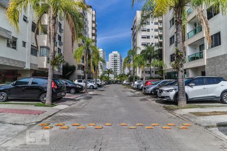 Apartamento à venda com 60m², 2 quartos e 1 vaga Apartamento à venda com 60m², 2 quartos e 1 vagaGaragem
