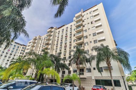 Apartamento à venda com 60m², 2 quartos e 1 vaga Apartamento à venda com 60m², 2 quartos e 1 vagaFachada