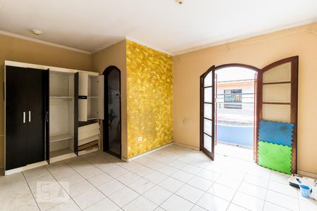 Casa à venda com 250m², 3 quartos e 2 vagasSuíte